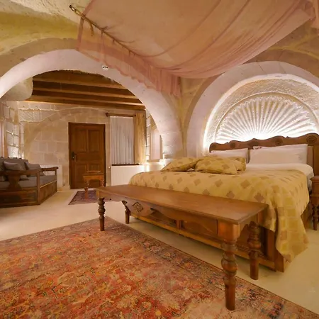 Hotel Fairyland Cave