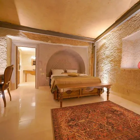 Fairyland Cave Hotel