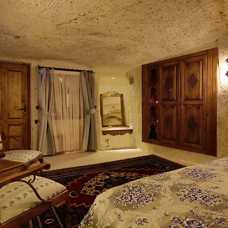 Fairyland Cave Hotel