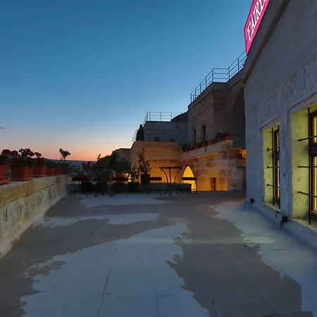 Fairyland Cave Hotel