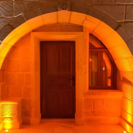 Fairyland Cave Hotel