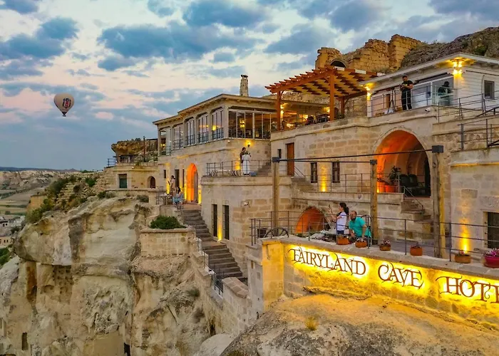 מלון Fairyland Cave 3*