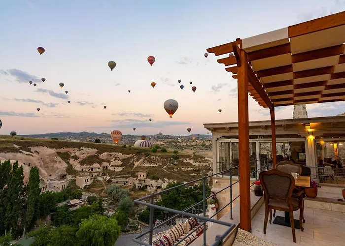 מלון Fairyland Cave 3*