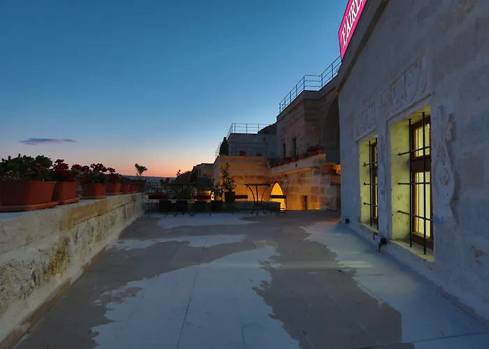 Fairyland Cave Hotel