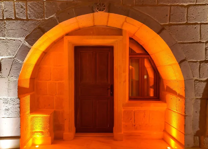 Fairyland Cave Hotel